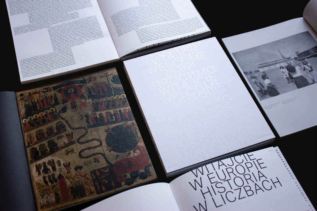 Okładka wraz z rozkładówkami książki Welcome, kolektyw MNRT - Natalia Wiern